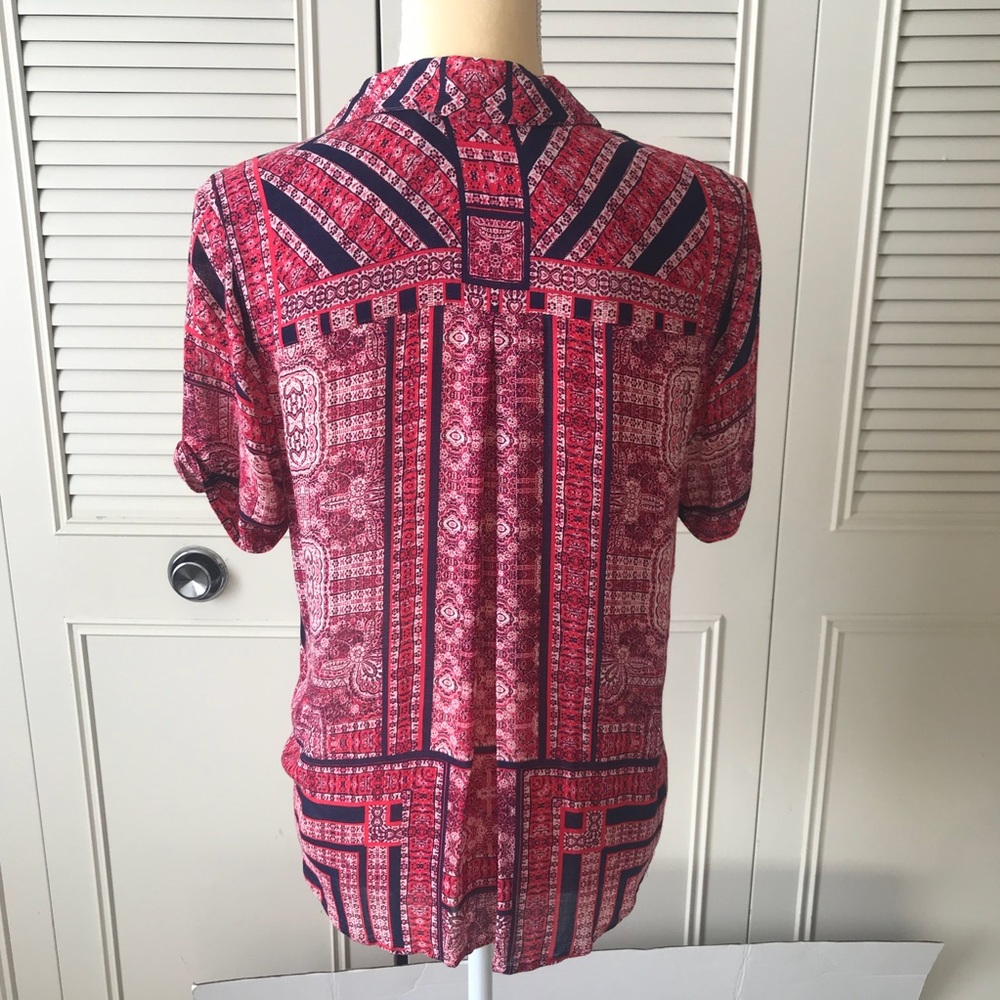 Lucky brand bandana print tie front blouse. - Picture 2 of 7